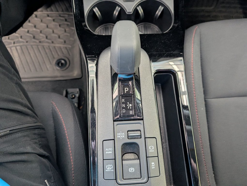 Toyota PRIUS PRIME SE BRANCHABLE, 2023 à Magog, Québec - 16 - w1024h768px