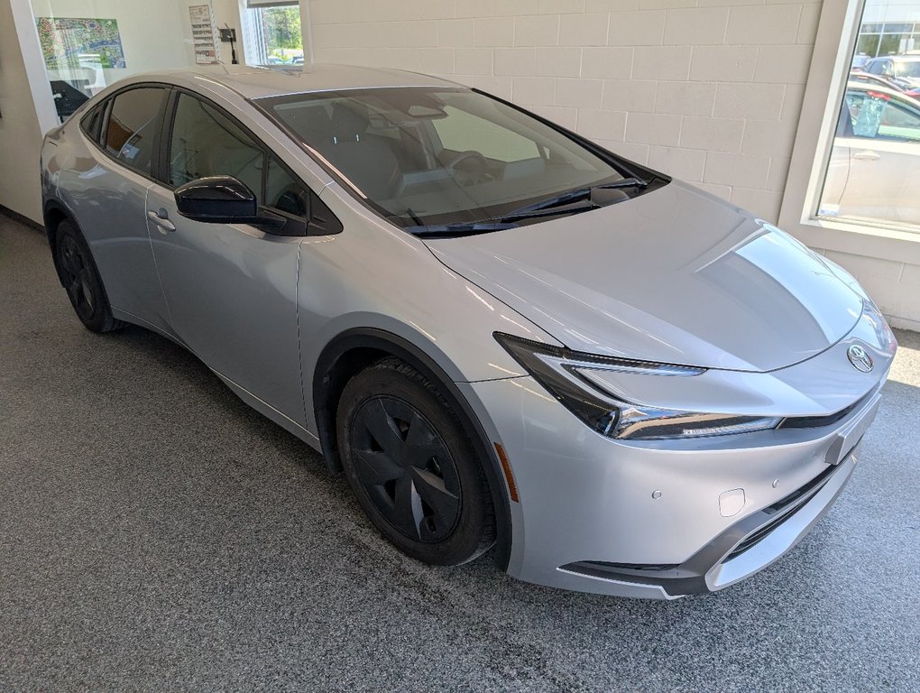 Toyota PRIUS PRIME SE BRANCHABLE, 2023 à Magog, Québec - 1 - w1024h768px