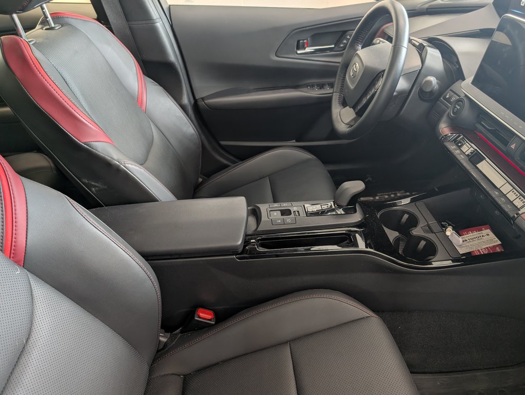 Toyota Prius Prime XSE PREMIUM, 2023 à Magog, Québec - 8 - w1024h768px