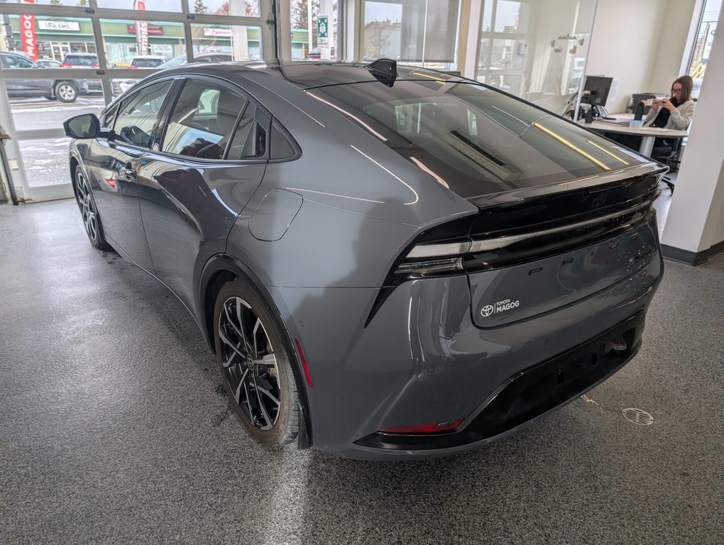 Toyota Prius Prime XSE PREMIUM, 2023 à Magog, Québec - 4 - w1024h768px