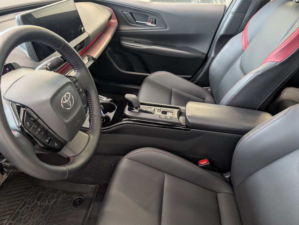 2023 Toyota Prius Prime XSE PREMIUM, GARANTIE JUSQU EN 2027, in Magog, Quebec - 11 - w1024h768px