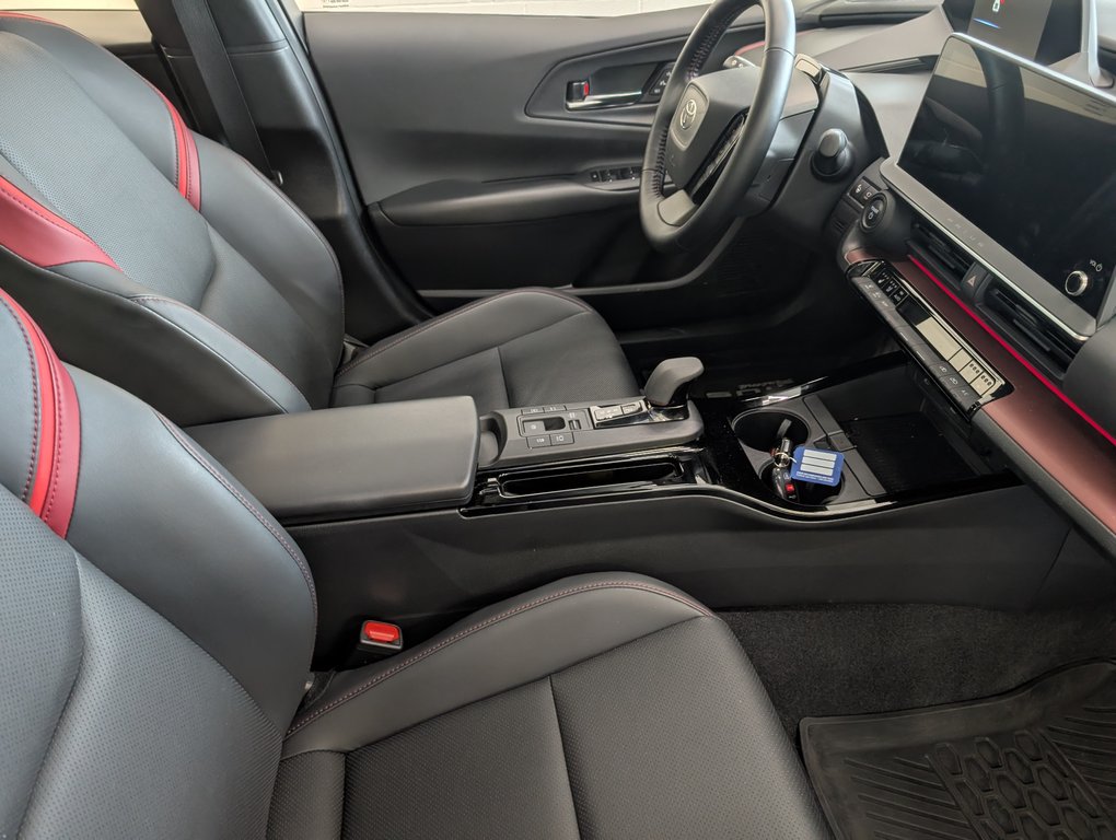 2023 Toyota Prius Prime XSE PREMIUM, GARANTIE JUSQU EN 2027, in Magog, Quebec - 8 - w1024h768px