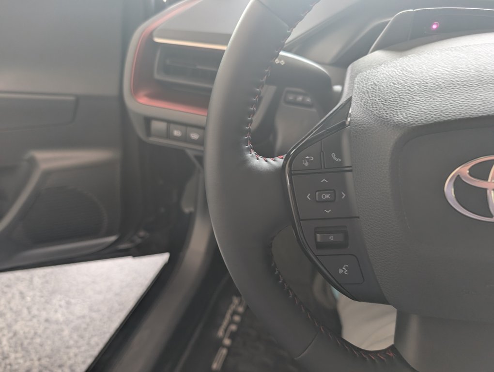 2023 Toyota Prius Prime SE BRANCHABLE, in Magog, Quebec - 17 - w1024h768px