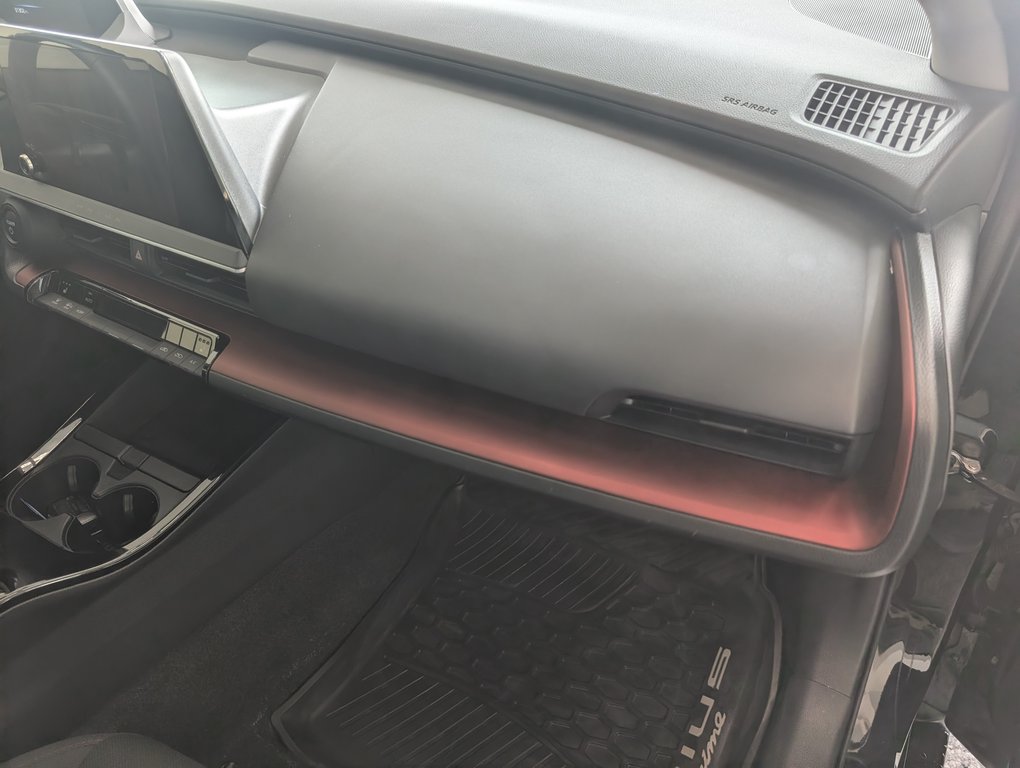 2023 Toyota Prius Prime SE BRANCHABLE, in Magog, Quebec - 9 - w1024h768px
