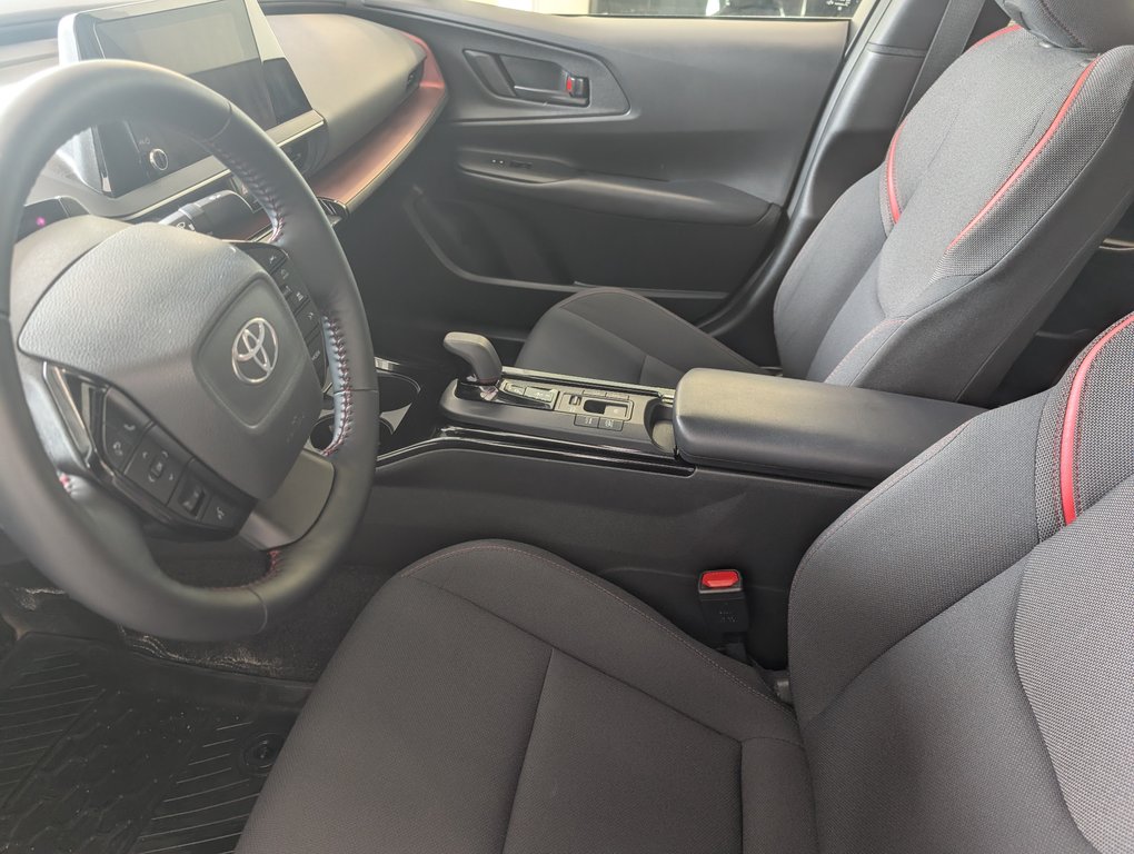 2023 Toyota Prius Prime SE BRANCHABLE, in Magog, Quebec - 11 - w1024h768px