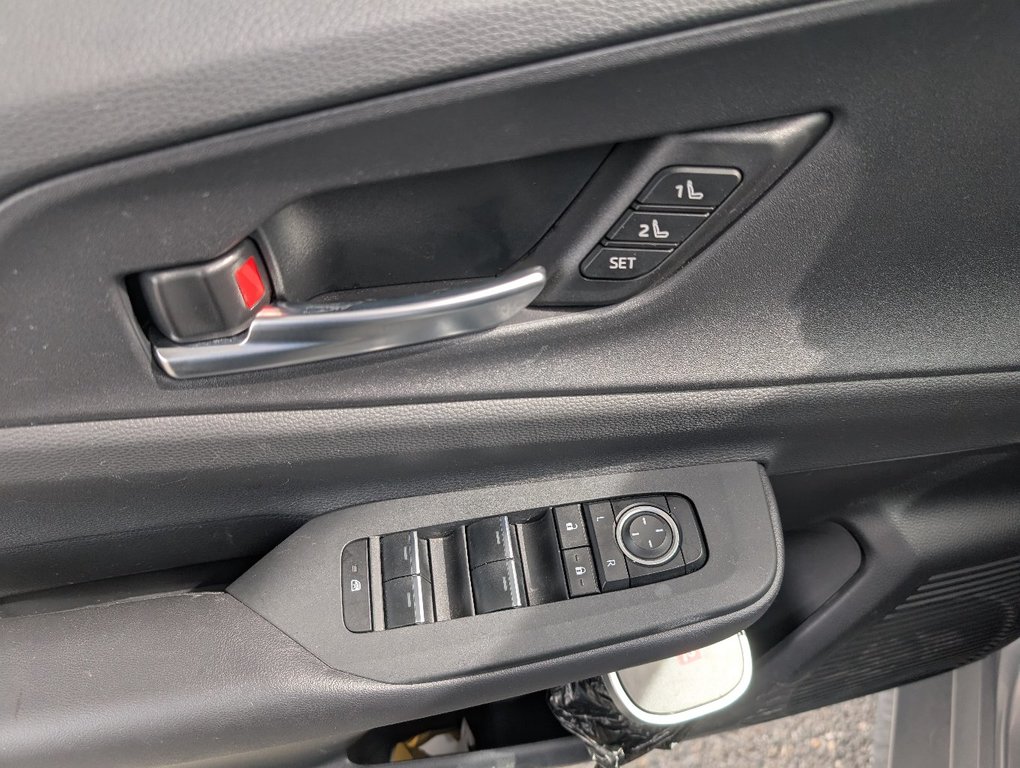 Toyota PRIUS PRIME XSE PREMIUM BRANCHABLE, 2024 à Magog, Québec - 14 - w1024h768px