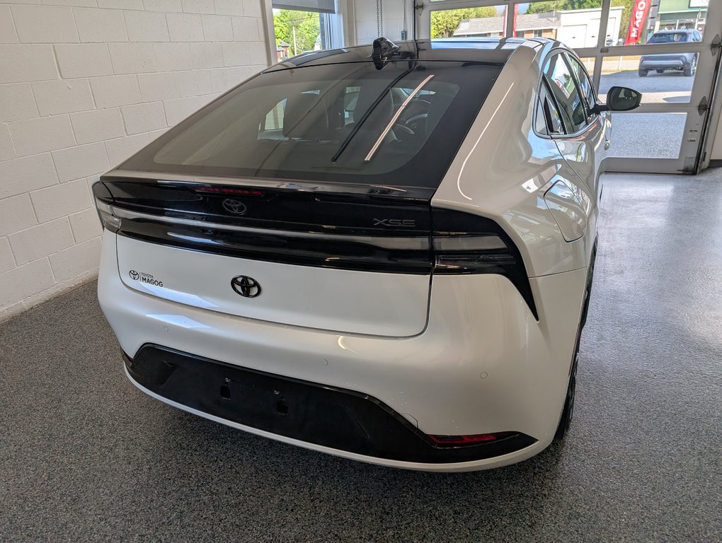 2024 Toyota PRIUS PRIME XSE BRANCHABLE, in Magog, Quebec - 4 - w1024h768px