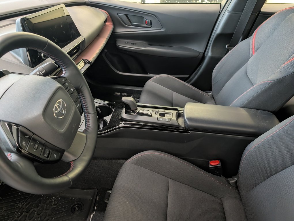 2024 Toyota Prius Prime SE, BRANCHABLE, in Magog, Quebec - 11 - w1024h768px
