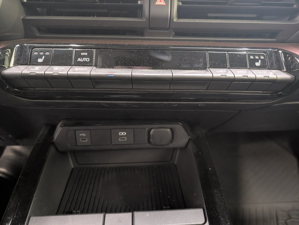 2024 Toyota Prius Prime SE, BRANCHABLE, in Magog, Quebec - 17 - w1024h768px