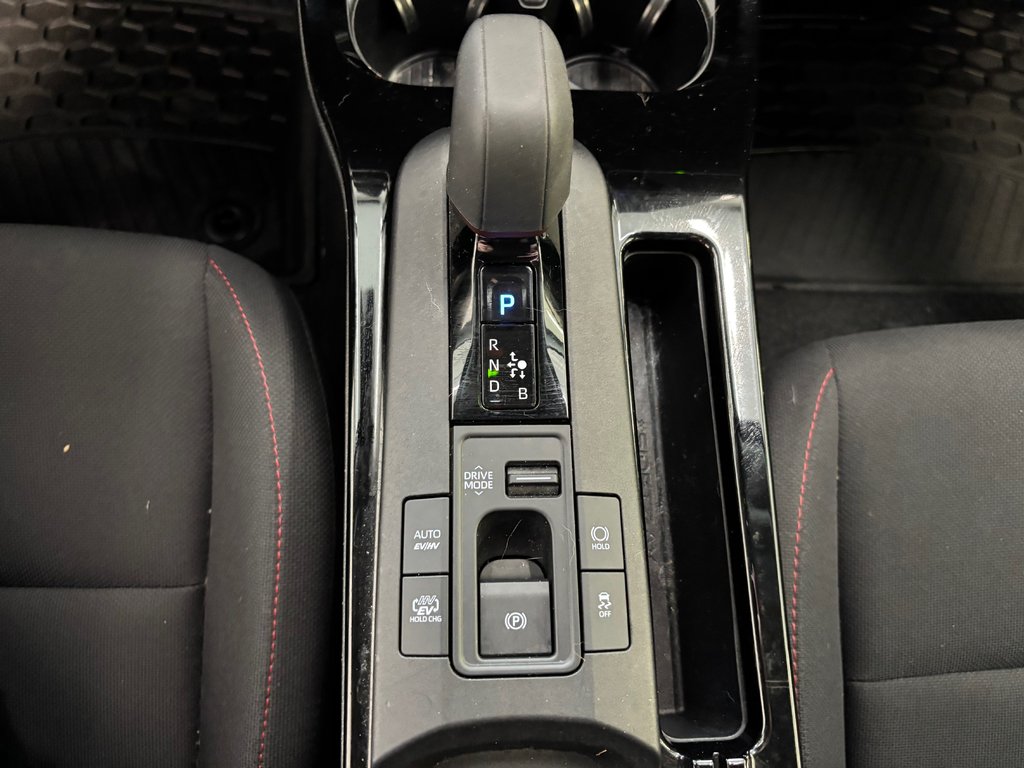 2024 Toyota Prius Prime SE BRANCHABLE, in Magog, Quebec - 19 - w1024h768px