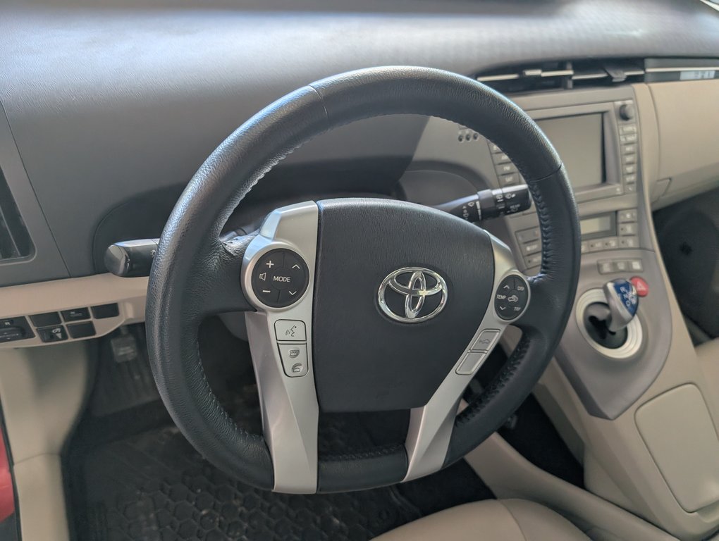Toyota Prius CUIR, A/C, TOIT, MAGS, 2015 à Magog, Québec - 9 - w1024h768px