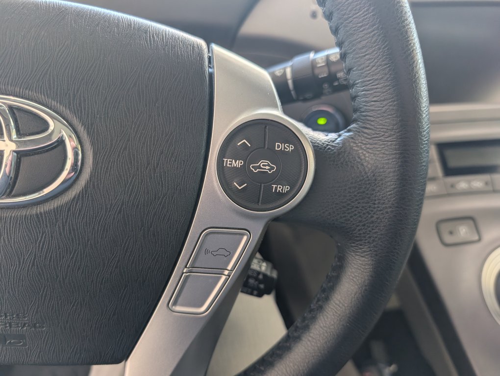 Toyota Prius CUIR, A/C, TOIT, MAGS, 2015 à Magog, Québec - 16 - w1024h768px