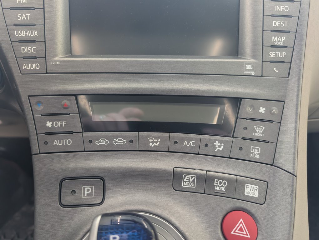 Toyota Prius CUIR, A/C, TOIT, MAGS, 2015 à Magog, Québec - 14 - w1024h768px