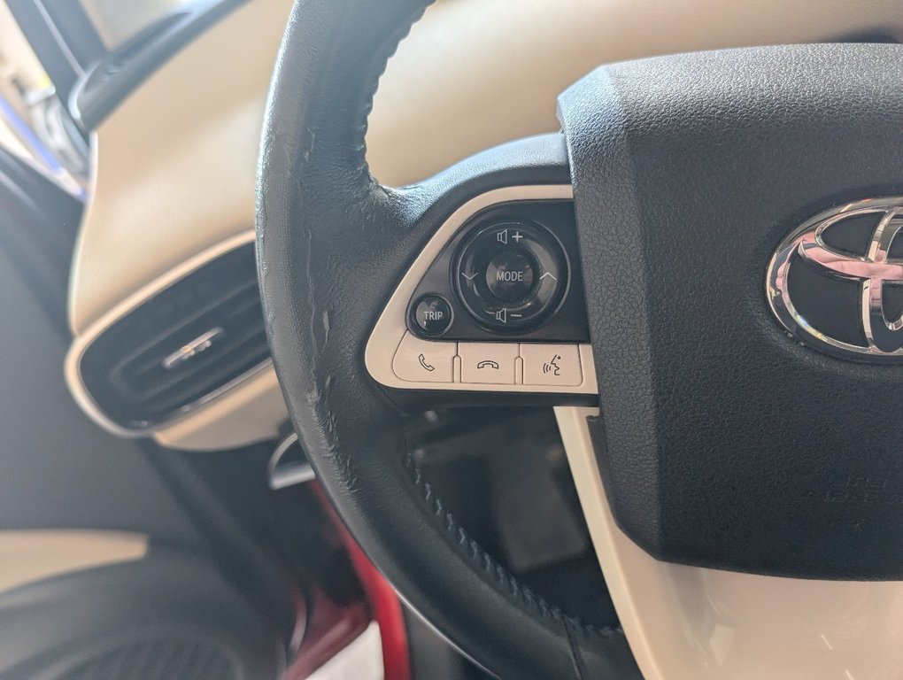 Toyota Prius TECHNOLOGIE HYBRID, CUIR, TOIT, 2017 à Magog, Québec - 19 - w1024h768px