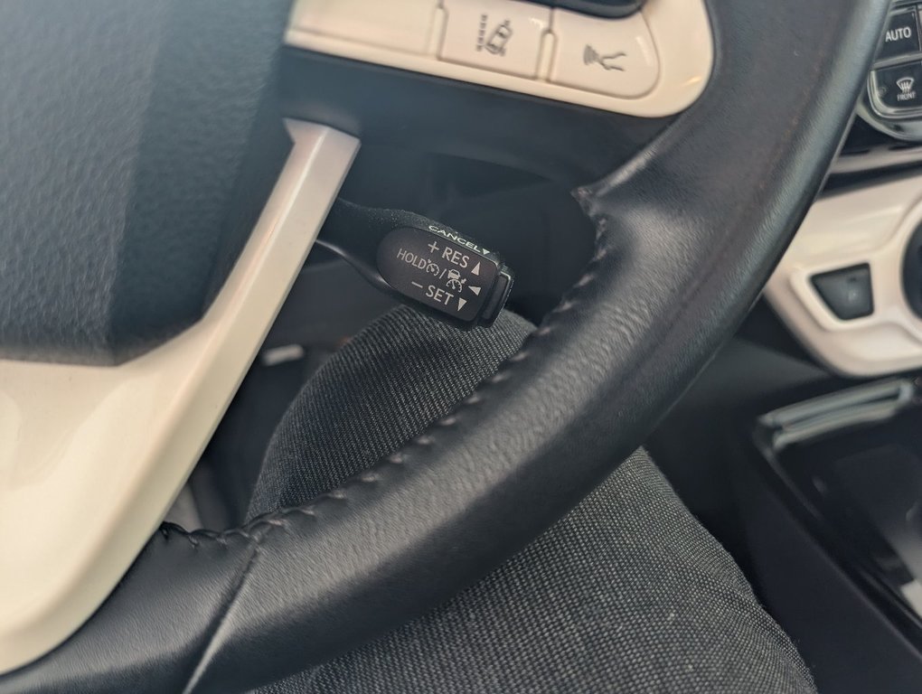 Toyota Prius TECHNOLOGIE HYBRID, CUIR, TOIT, 2017 à Magog, Québec - 21 - w1024h768px