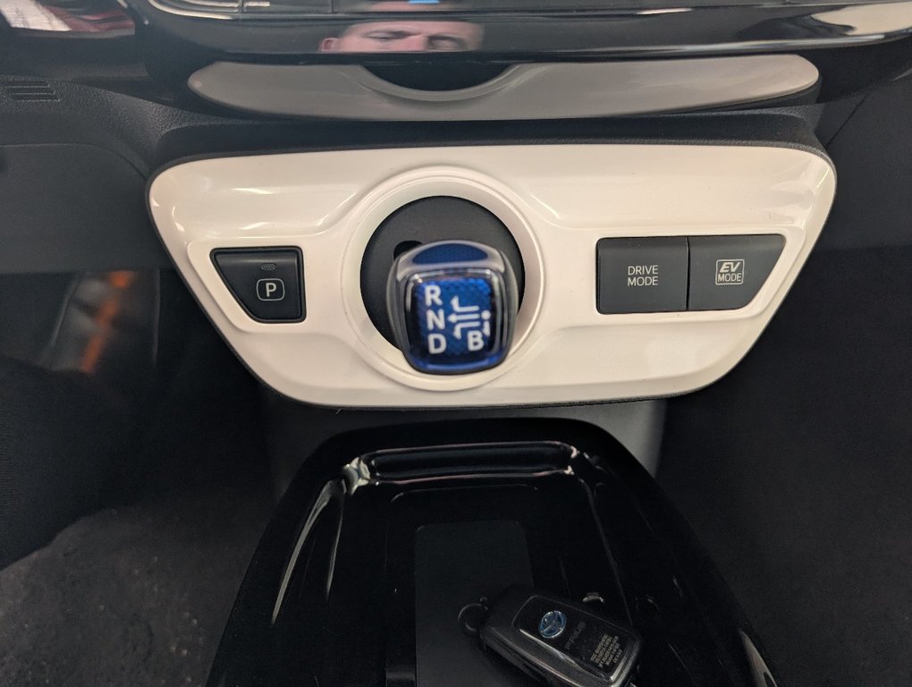 Toyota Prius TECHNOLOGIE HYBRID, CUIR, TOIT, 2017 à Magog, Québec - 18 - w1024h768px