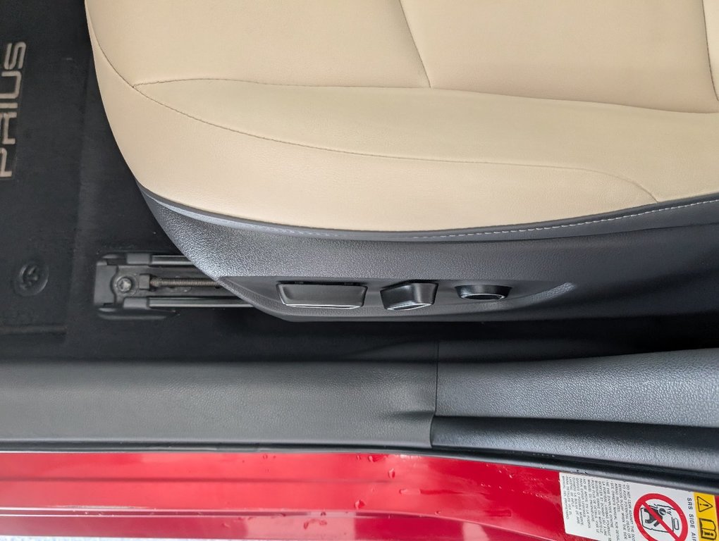 Toyota Prius TECHNOLOGIE HYBRID, CUIR, TOIT, 2017 à Magog, Québec - 15 - w1024h768px