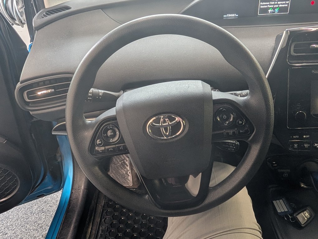 Toyota Prius AWD,  2019 à Magog, Québec - 10 - w1024h768px