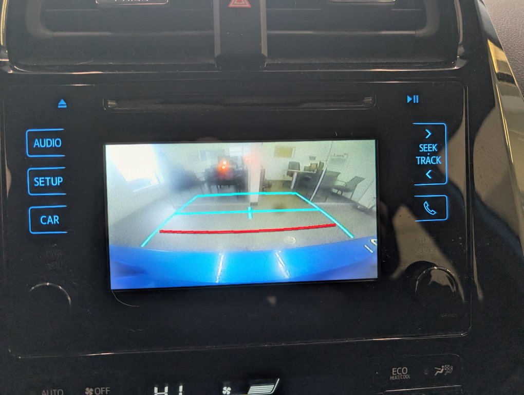 Toyota Prius AWD,  2019 à Magog, Québec - 16 - w1024h768px