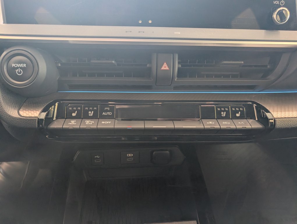 2023 Toyota Prius Limited AWD in Magog, Quebec - 19 - w1024h768px