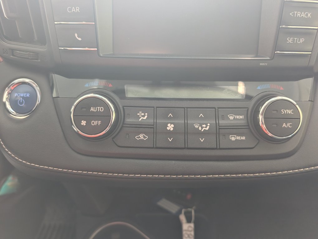 Toyota RAV4 Hybrid XLE, AWD, 2016 à Magog, Québec - 18 - w1024h768px
