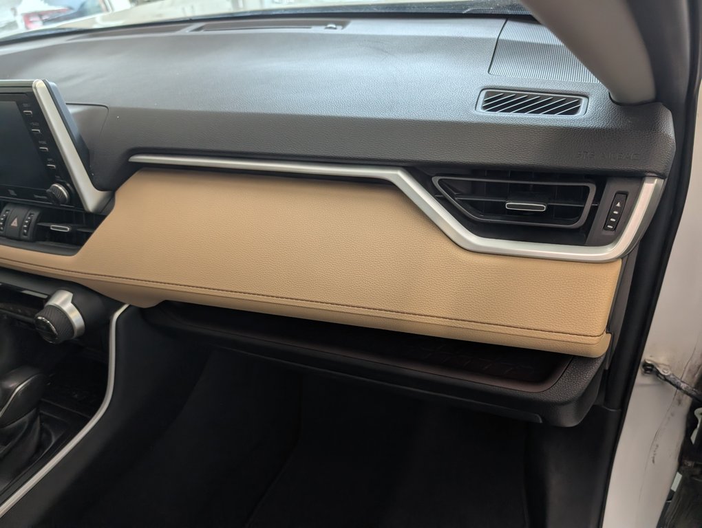 2019 Toyota RAV4 Hybrid LIMITED AWD, in Magog, Quebec - 9 - w1024h768px