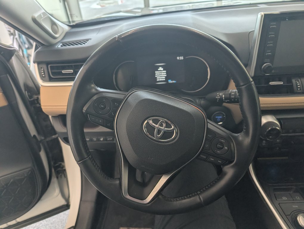 2019 Toyota RAV4 Hybrid LIMITED AWD, in Magog, Quebec - 16 - w1024h768px
