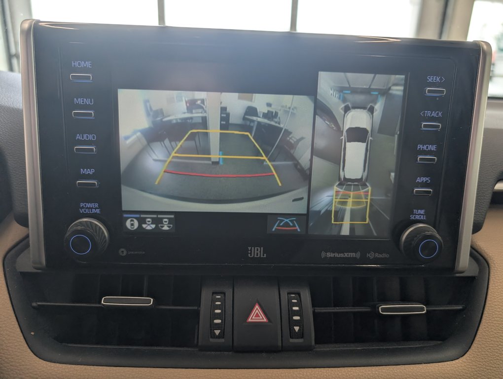 2019 Toyota RAV4 Hybrid LIMITED AWD, in Magog, Quebec - 21 - w1024h768px