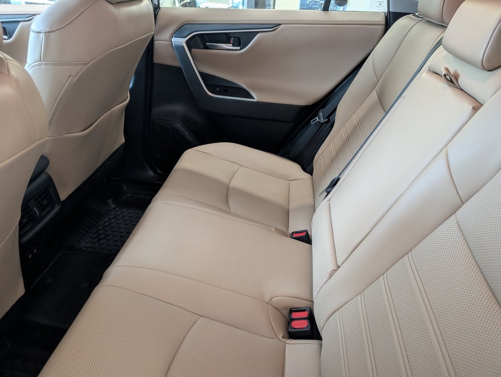 Toyota RAV4 Hybrid LIMITED AWD, 2019 à Magog, Québec - 10 - w1024h768px