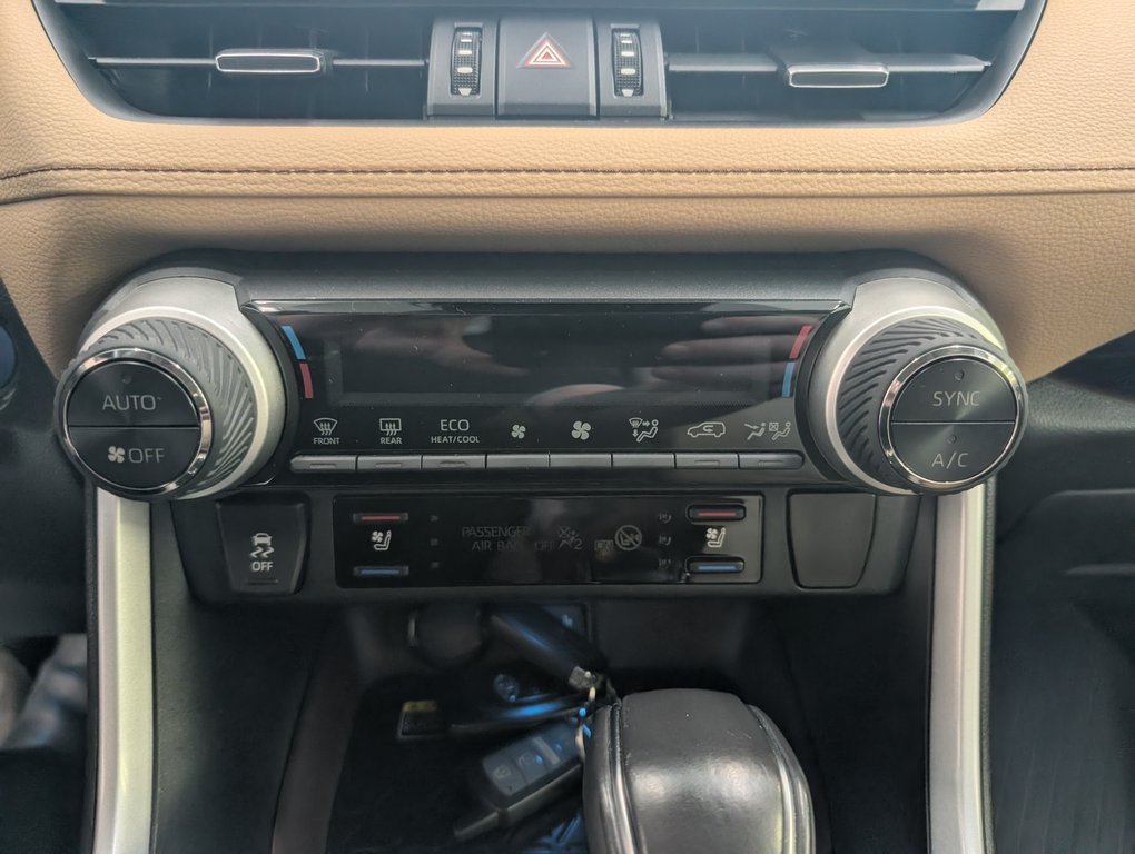 Toyota RAV4 Hybrid LIMITED AWD, 2019 à Magog, Québec - 18 - w1024h768px