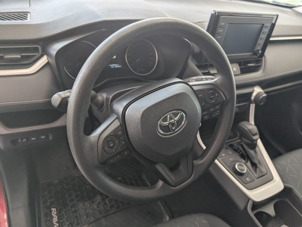 Toyota RAV4 Hybrid LE AWD, 2020 à Magog, Québec - 13 - w1024h768px