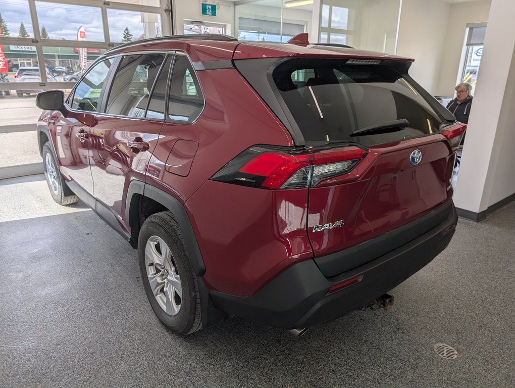 Toyota RAV4 Hybrid LE AWD, 2020 à Magog, Québec - 5 - w1024h768px