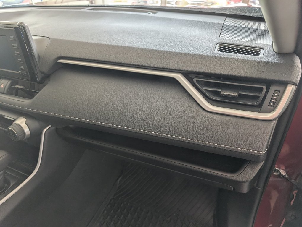 Toyota RAV4 Hybrid LE AWD, 2020 à Magog, Québec - 10 - w1024h768px