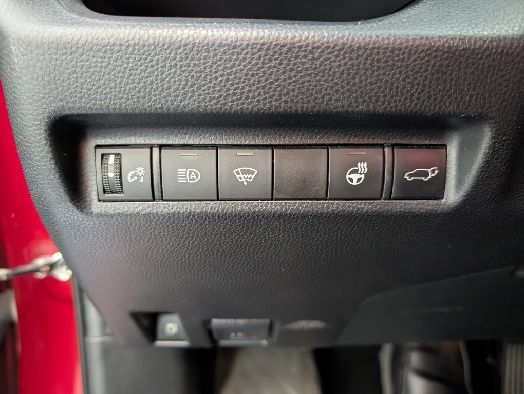 2020 Toyota RAV4 Hybrid XLE AWD, A/C, in Magog, Quebec - 22 - w1024h768px