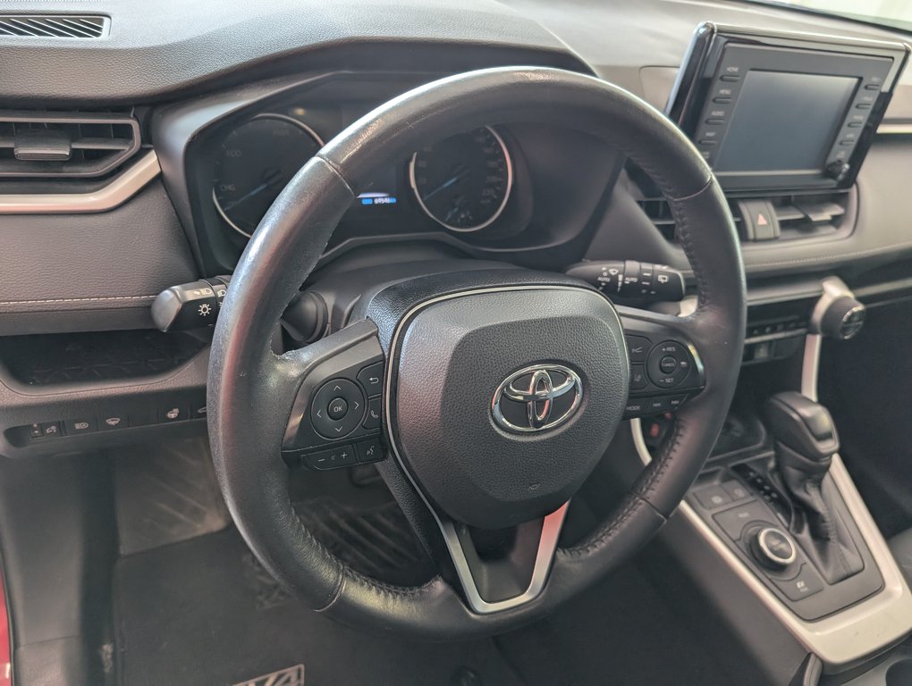 2020 Toyota RAV4 Hybrid XLE AWD, A/C, in Magog, Quebec - 13 - w1024h768px