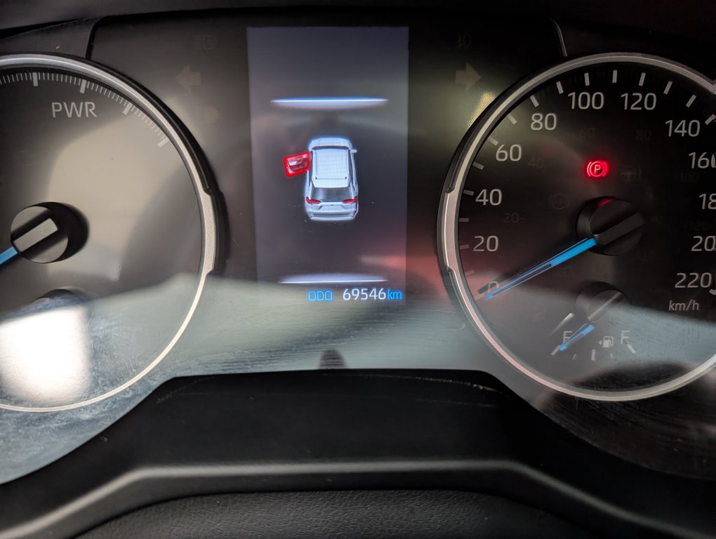 2020 Toyota RAV4 Hybrid XLE AWD, A/C, in Magog, Quebec - 21 - w1024h768px