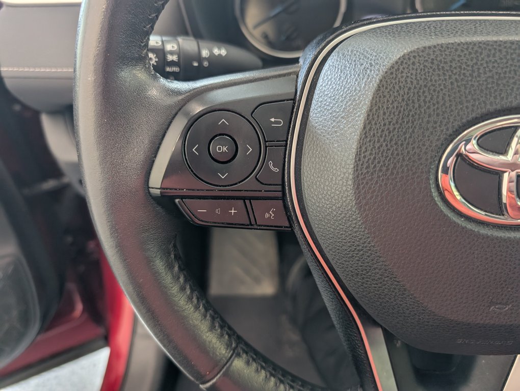 2020 Toyota RAV4 Hybrid XLE AWD, A/C, in Magog, Quebec - 18 - w1024h768px