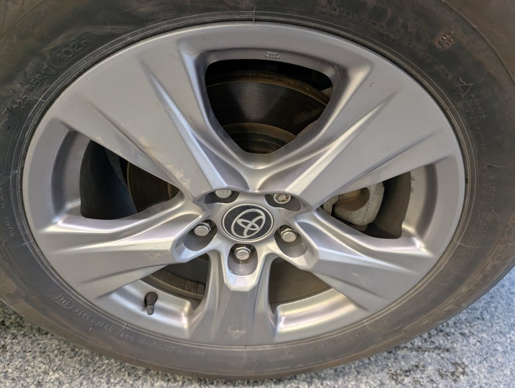 Toyota RAV4 Hybrid LE AWD, GARANTIE JUSQU EN 2026, 2022 à Magog, Québec - 23 - w1024h768px