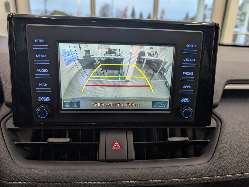 Toyota RAV4 Hybrid LE AWD, GARANTIE JUSQU EN 2026, 2022 à Magog, Québec - 20 - w1024h768px