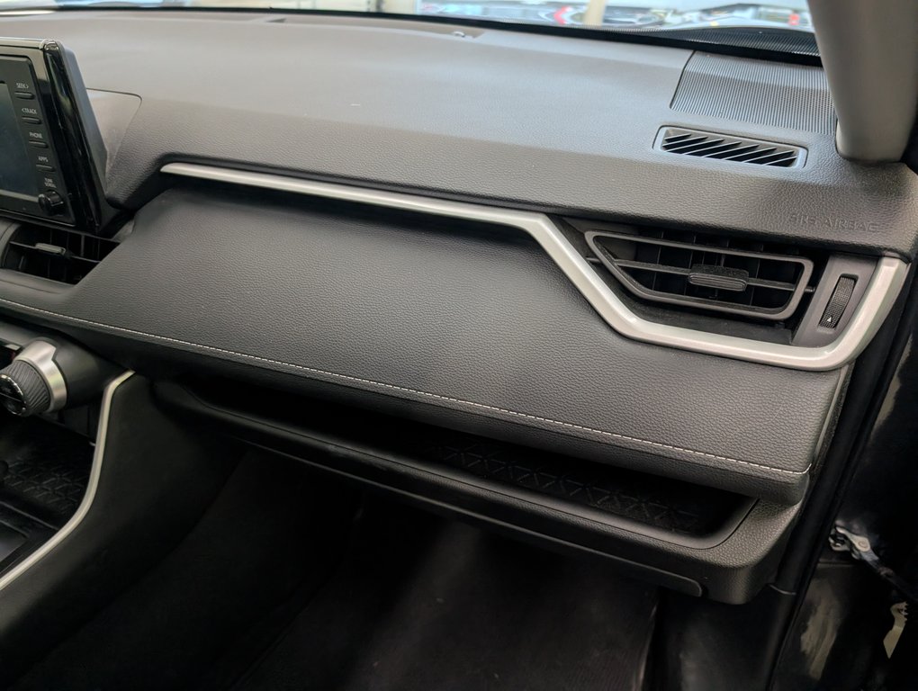 Toyota RAV4 Hybrid LE AWD, GARANTIE JUSQU EN 2026, 2022 à Magog, Québec - 10 - w1024h768px