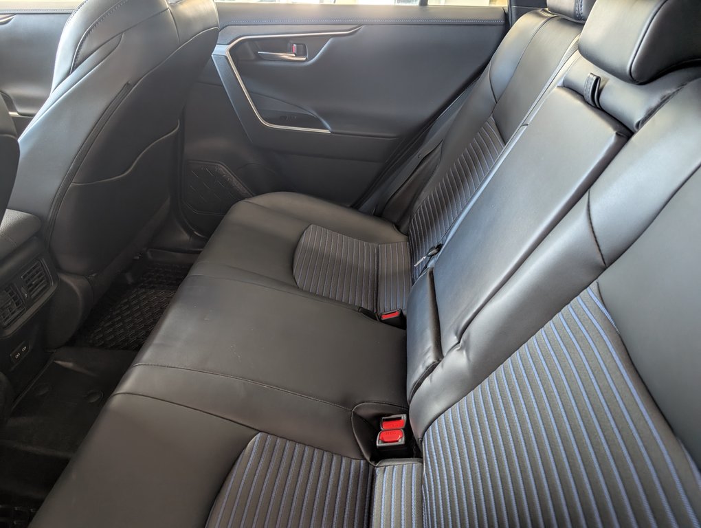 2022 Toyota RAV4 Hybrid XSE, CUIR, MAGS, PEINTURE 2 TON, in Magog, Quebec - 10 - w1024h768px