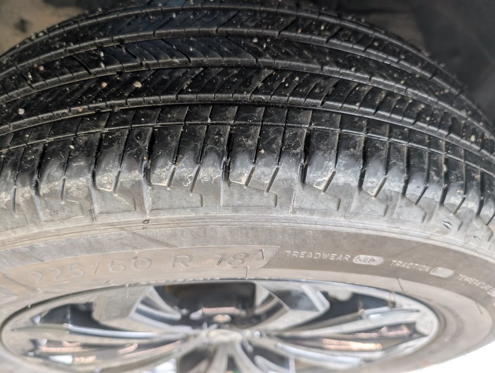 Toyota RAV4 Hybrid XSE AWD, 2022 à Magog, Québec - 24 - w1024h768px