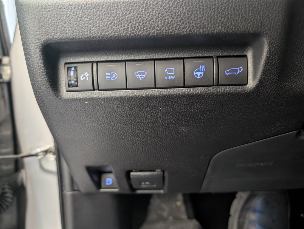 Toyota RAV4 Hybrid XSE AWD, 2022 à Magog, Québec - 23 - w1024h768px