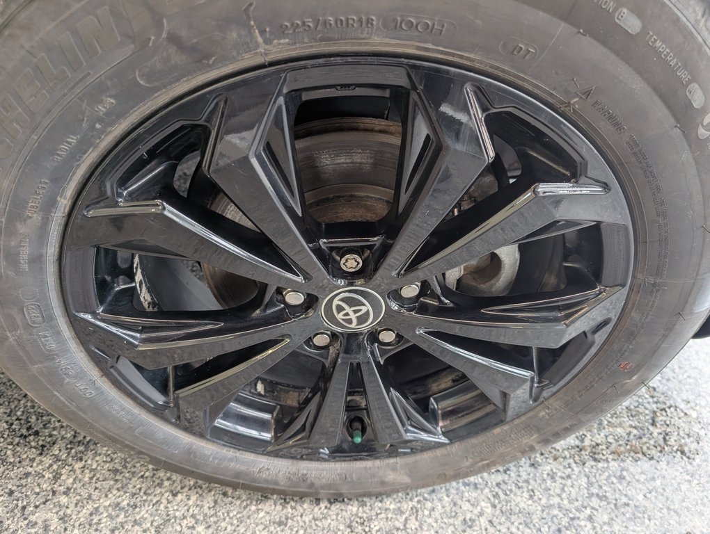 Toyota RAV4 Hybrid XSE AWD, 2022 à Magog, Québec - 25 - w1024h768px