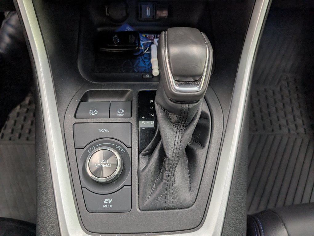 Toyota RAV4 Hybrid XSE AWD, 2022 à Magog, Québec - 17 - w1024h768px