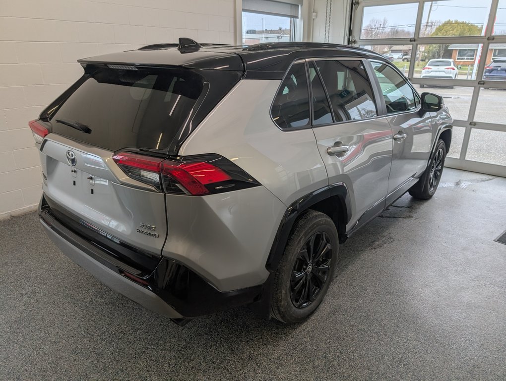 Toyota RAV4 Hybrid XSE AWD, 2022 à Magog, Québec - 3 - w1024h768px