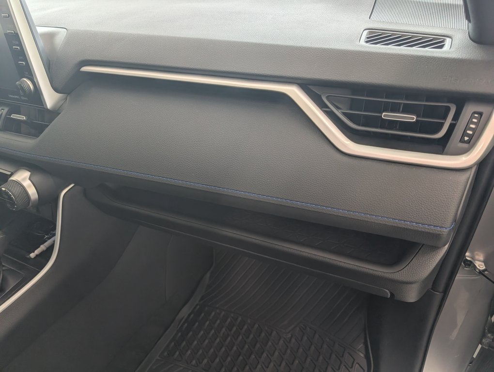 Toyota RAV4 Hybrid XSE AWD, 2022 à Magog, Québec - 9 - w1024h768px