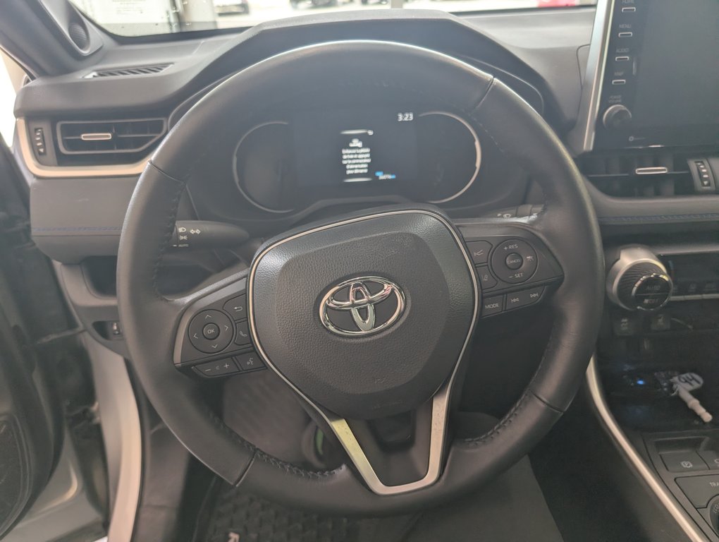 Toyota RAV4 Hybrid XSE AWD, 2022 à Magog, Québec - 16 - w1024h768px