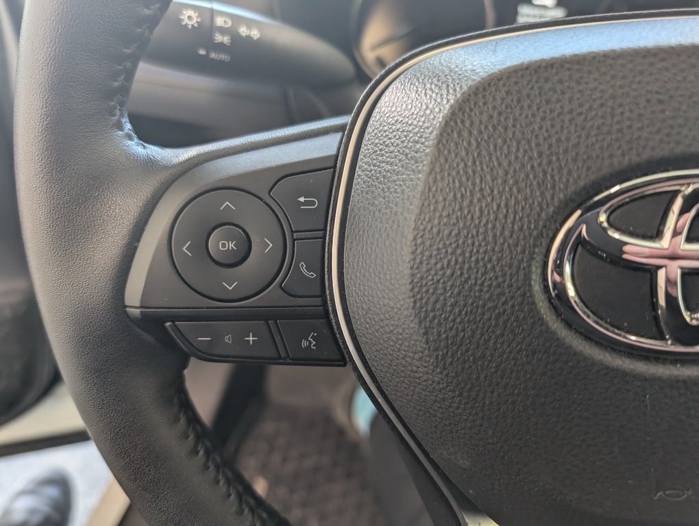 2022 Toyota RAV4 Hybrid SE AWD, in Magog, Quebec - 18 - w1024h768px