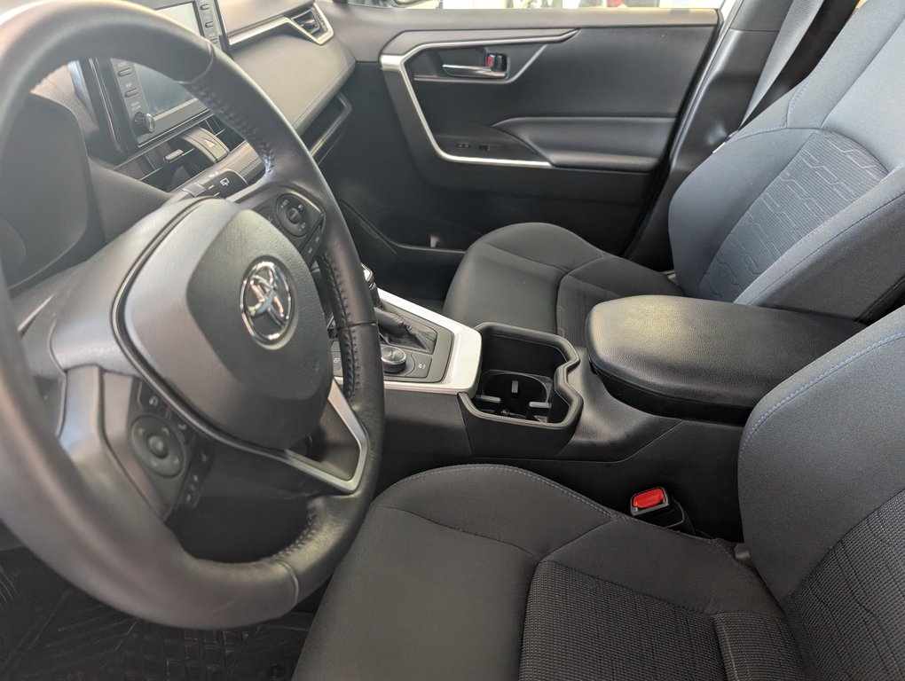 2022 Toyota RAV4 Hybrid SE AWD, in Magog, Quebec - 11 - w1024h768px